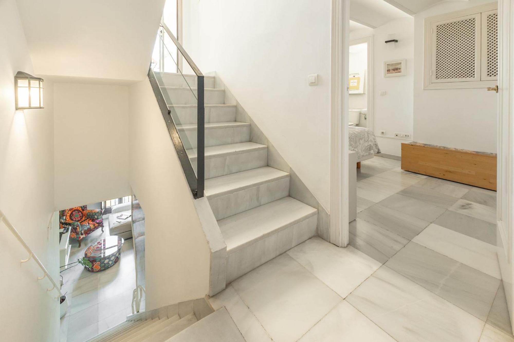 Charming 2 Bedroom Boutique Triplex Apartment With Private Terrace At Seville City Center By Ocityzen Bagian luar foto