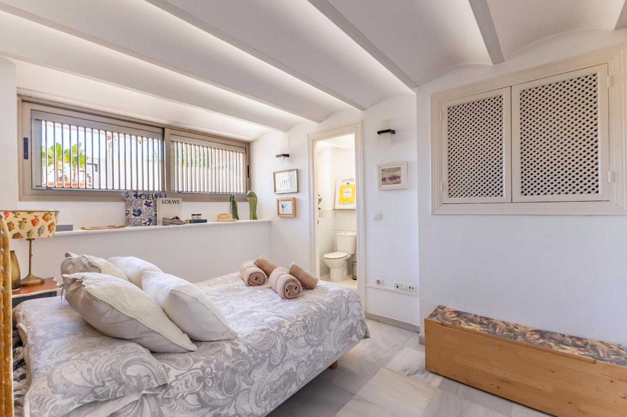 Charming 2 Bedroom Boutique Triplex Apartment With Private Terrace At Seville City Center By Ocityzen Bagian luar foto
