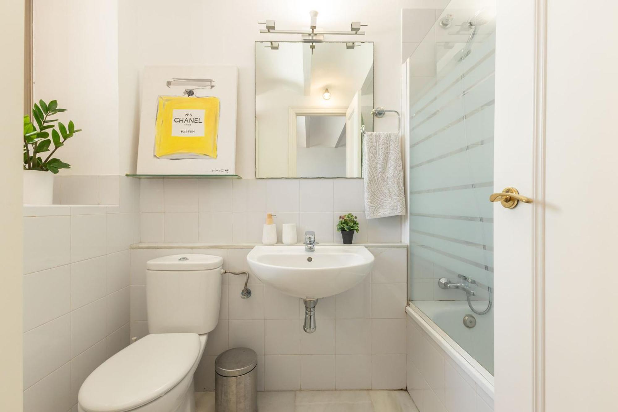 Charming 2 Bedroom Boutique Triplex Apartment With Private Terrace At Seville City Center By Ocityzen Bagian luar foto