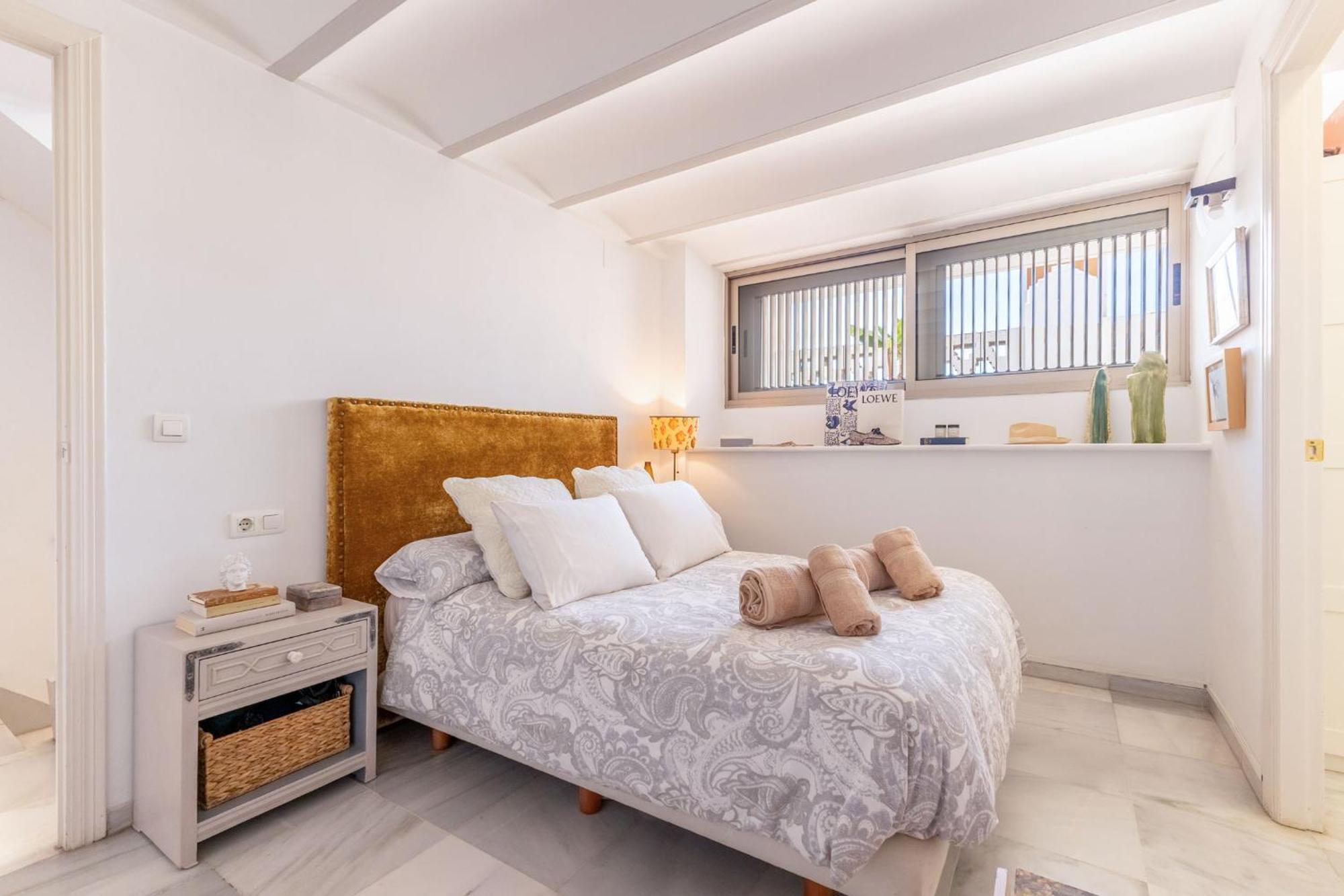 Charming 2 Bedroom Boutique Triplex Apartment With Private Terrace At Seville City Center By Ocityzen Bagian luar foto